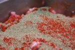 3eb3eb6d-preparazione-salsiccia-salamone-anna